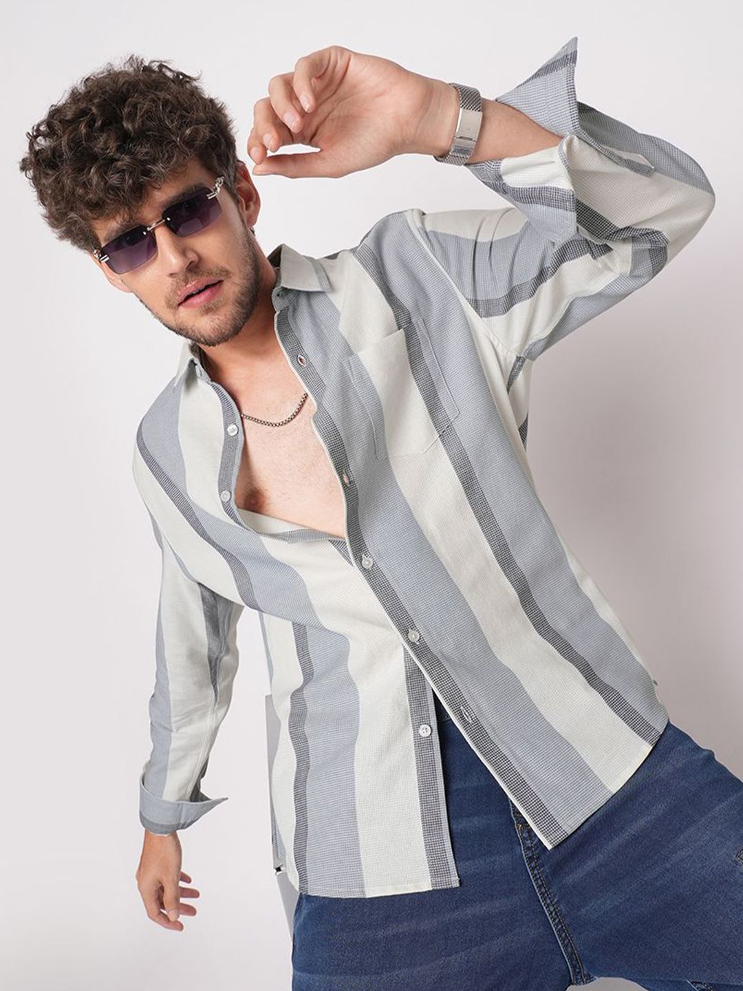 VASTRADO Men Slim Fit Vertical Striped Spread Collar Cotton Casual Shirt-picture-26