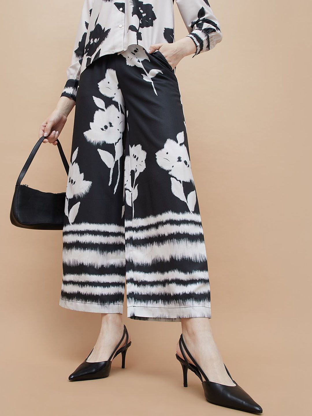 CODE by Lifestyle Women Floral Printed Regular Fit Culottes Trousers-picture-33