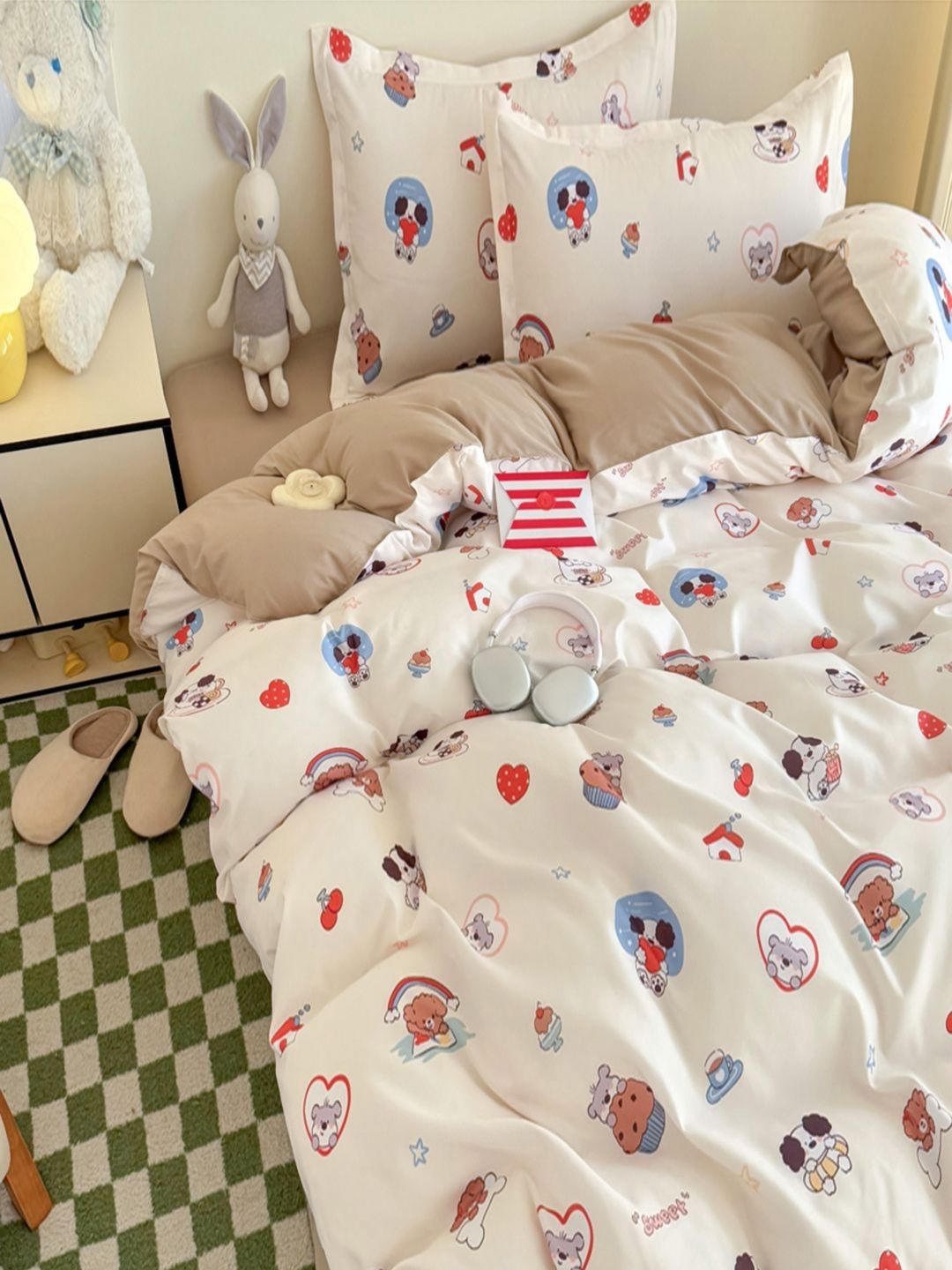 JC HOME Khaki & White Cartoon Characters Polycotton 3 Piece Double King Regular Bedding Set-picture-53