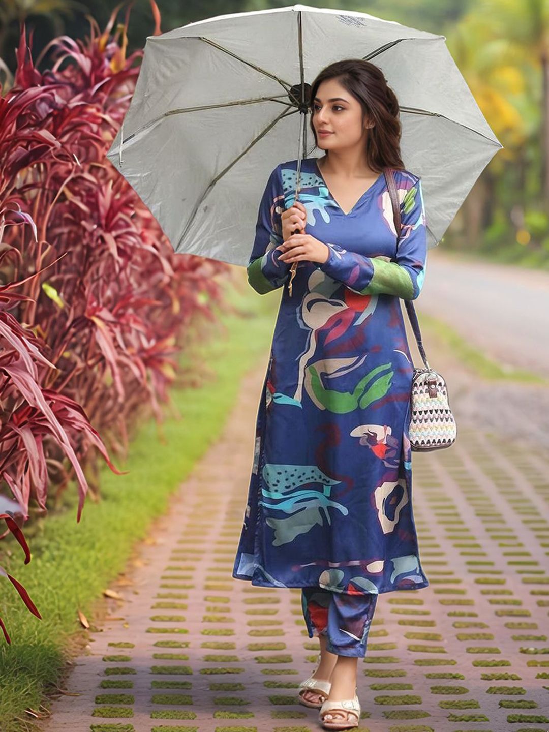 Aaghnya Abstract Printed V-Neck Full Sleeves Straight Kurta With Trousers