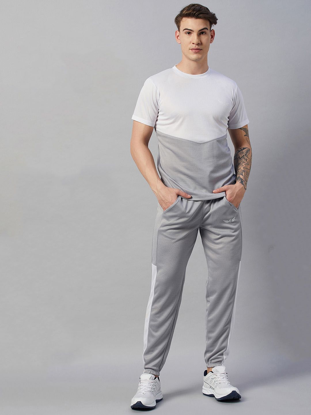 CHROME & CORAL Men Colourblocked Tracksuit-picture-10
