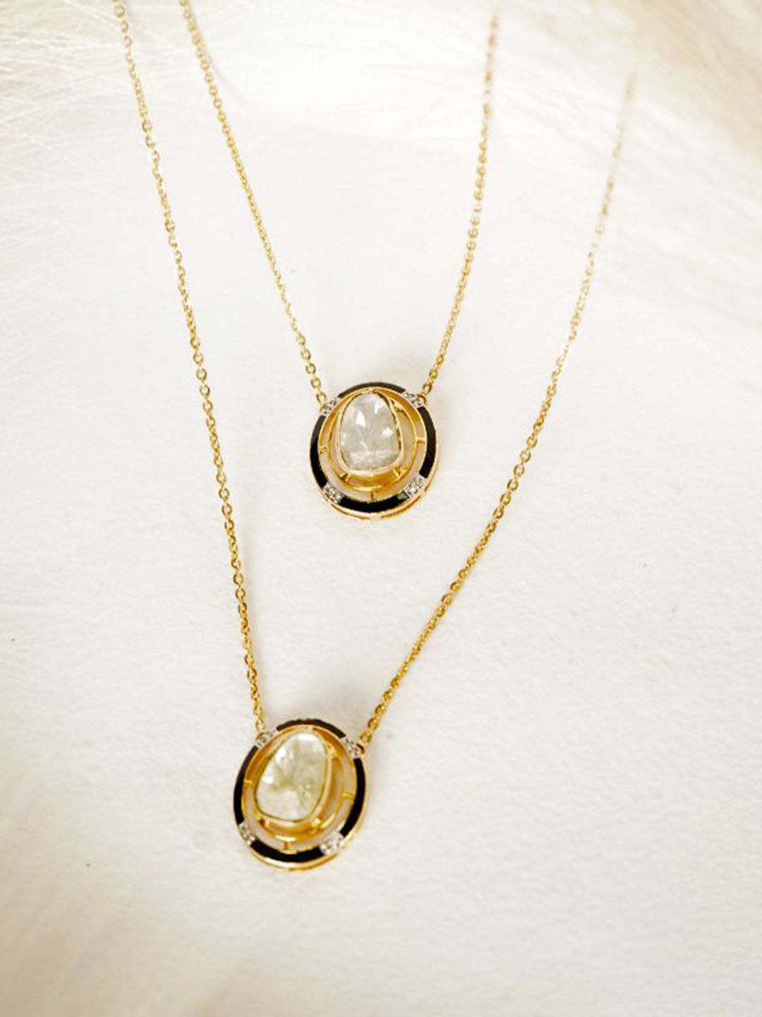 laa polky stories by raniwala Polki Stories By Raniwala Moonlit Mirage Polki Diamond Necklace-picture-11