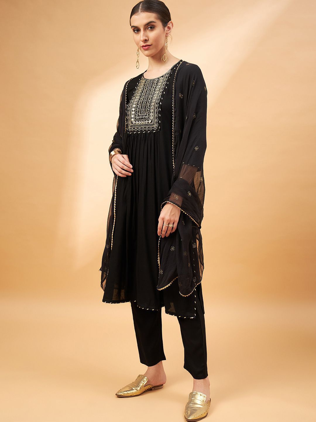 HERE&NOW Floral Yoke Design Pleated Mirror Work A-Line Kurta With Trousers & Dupatta