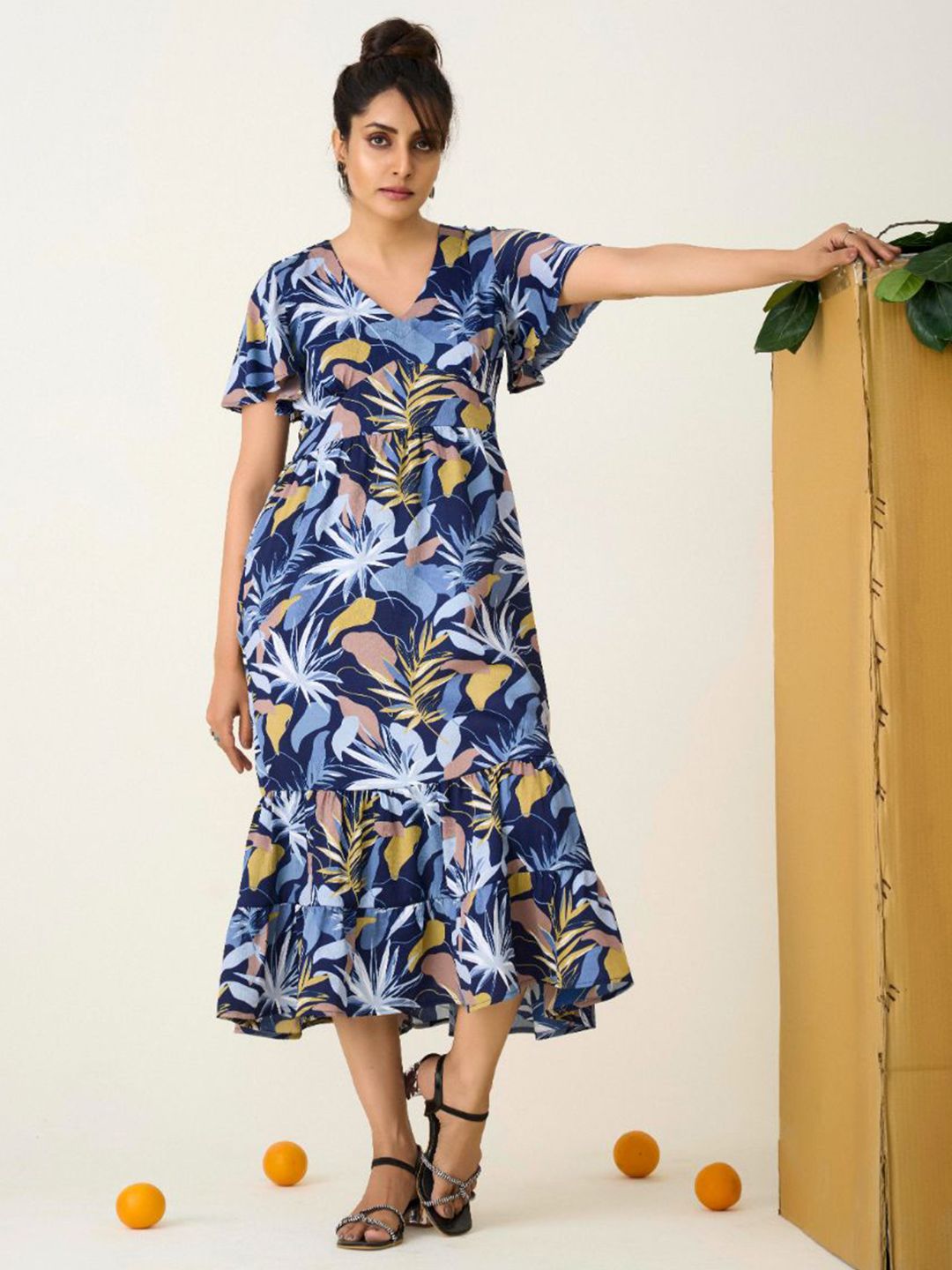 DressBerry Women Tropical Printed Flutter Sleeve Crepe Fit-Flare Midi Dress-picture-15