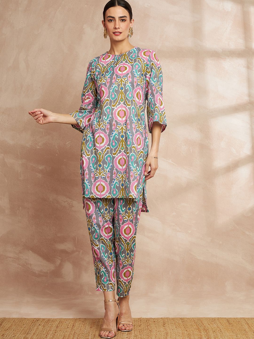 HERE&NOW Women Floral Printed Regular Pure Cotton Screen High-Low Hem Kurta with Trousers