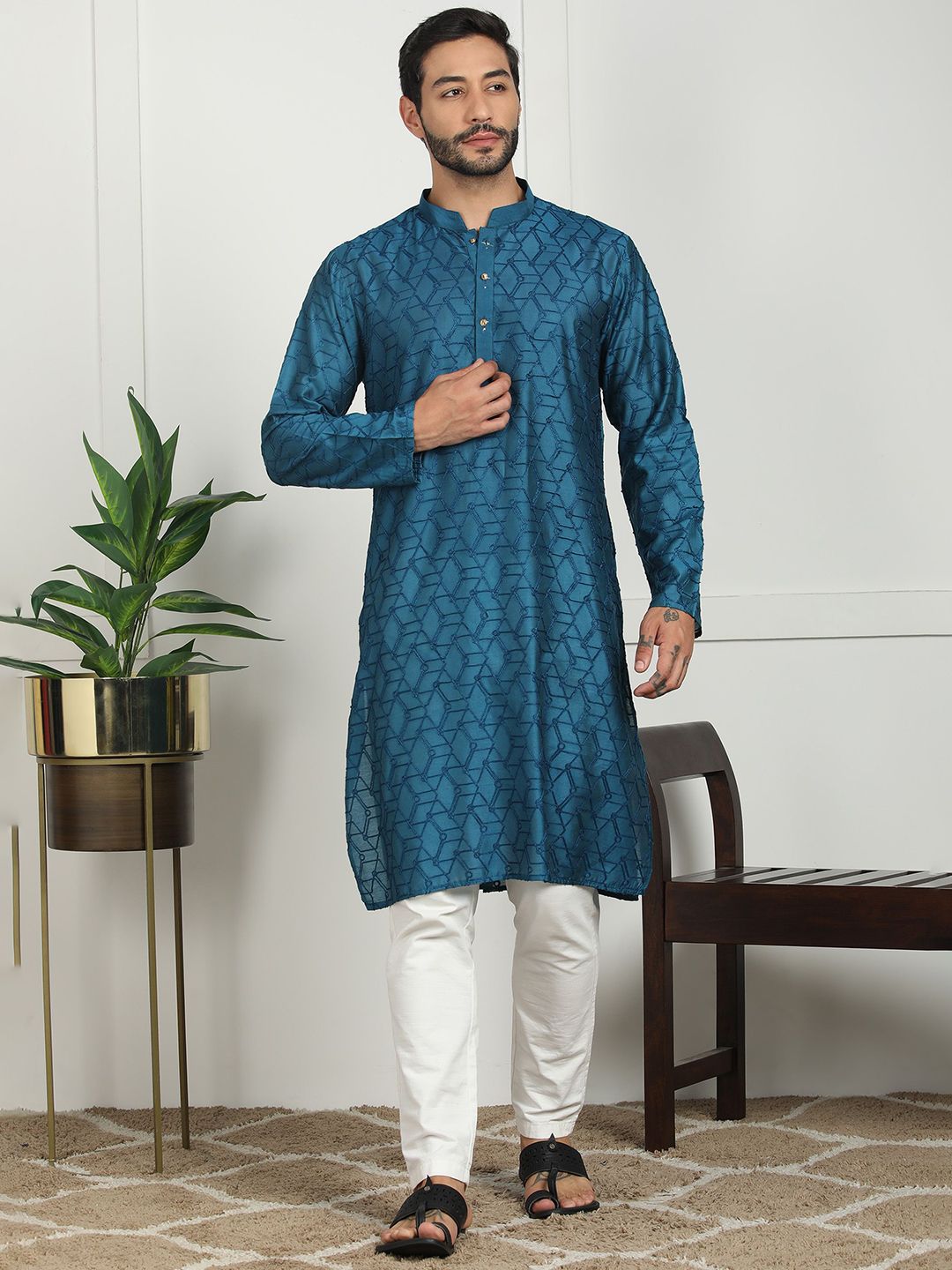 SWAGG INDIA Men Geometric Embroidered Thread Work Kurta-picture-14