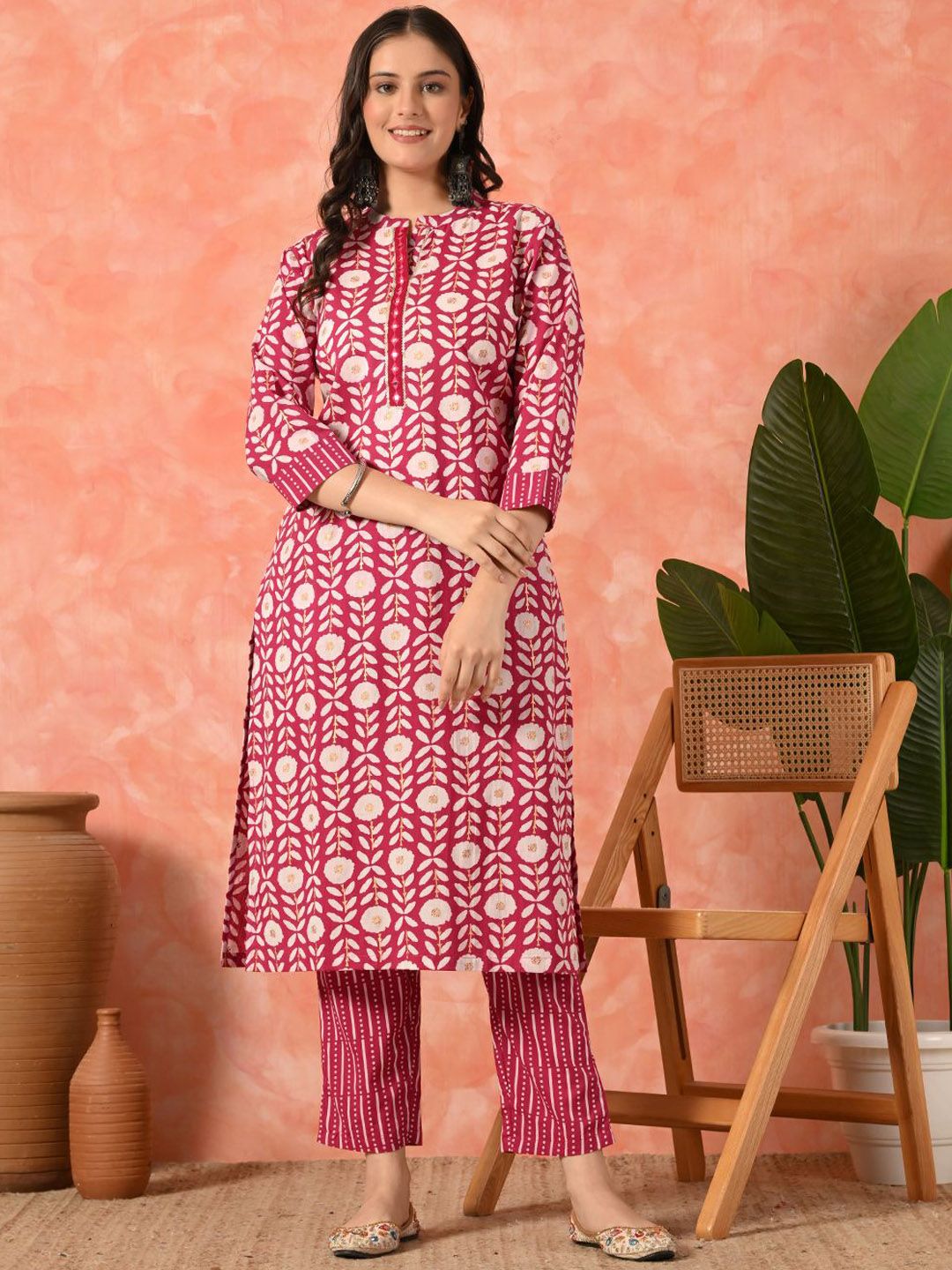 Sangria Women Floral Printed Cotton Kurta with Trousers