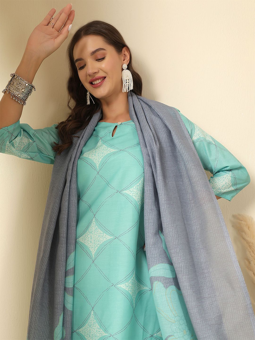 Anouk Geometric Printed Keyhole Neck Straight Kurta With Trousers & Dupatta