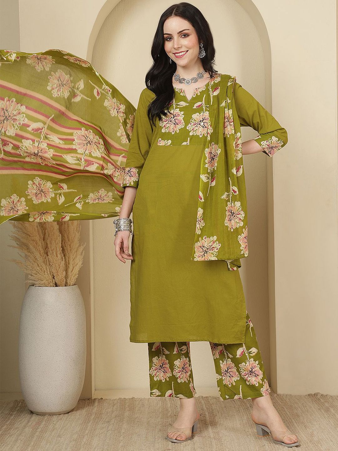 Anouk Women Floral Embroidered Thread Work Pure Cotton Kurta with Trousers & Dupatta