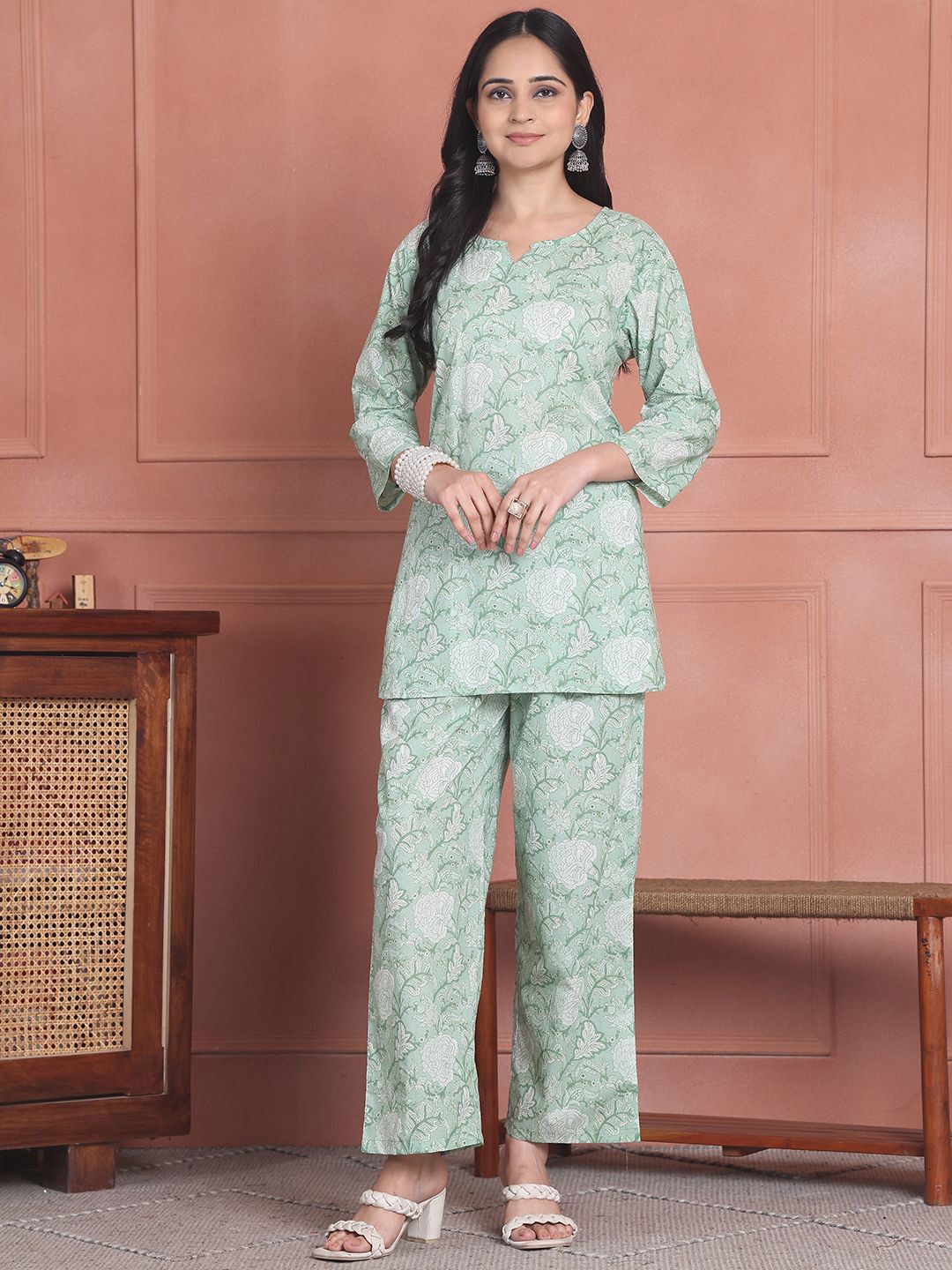 Aawari Printed V Neck Top With Trousers Co-ords-picture-17