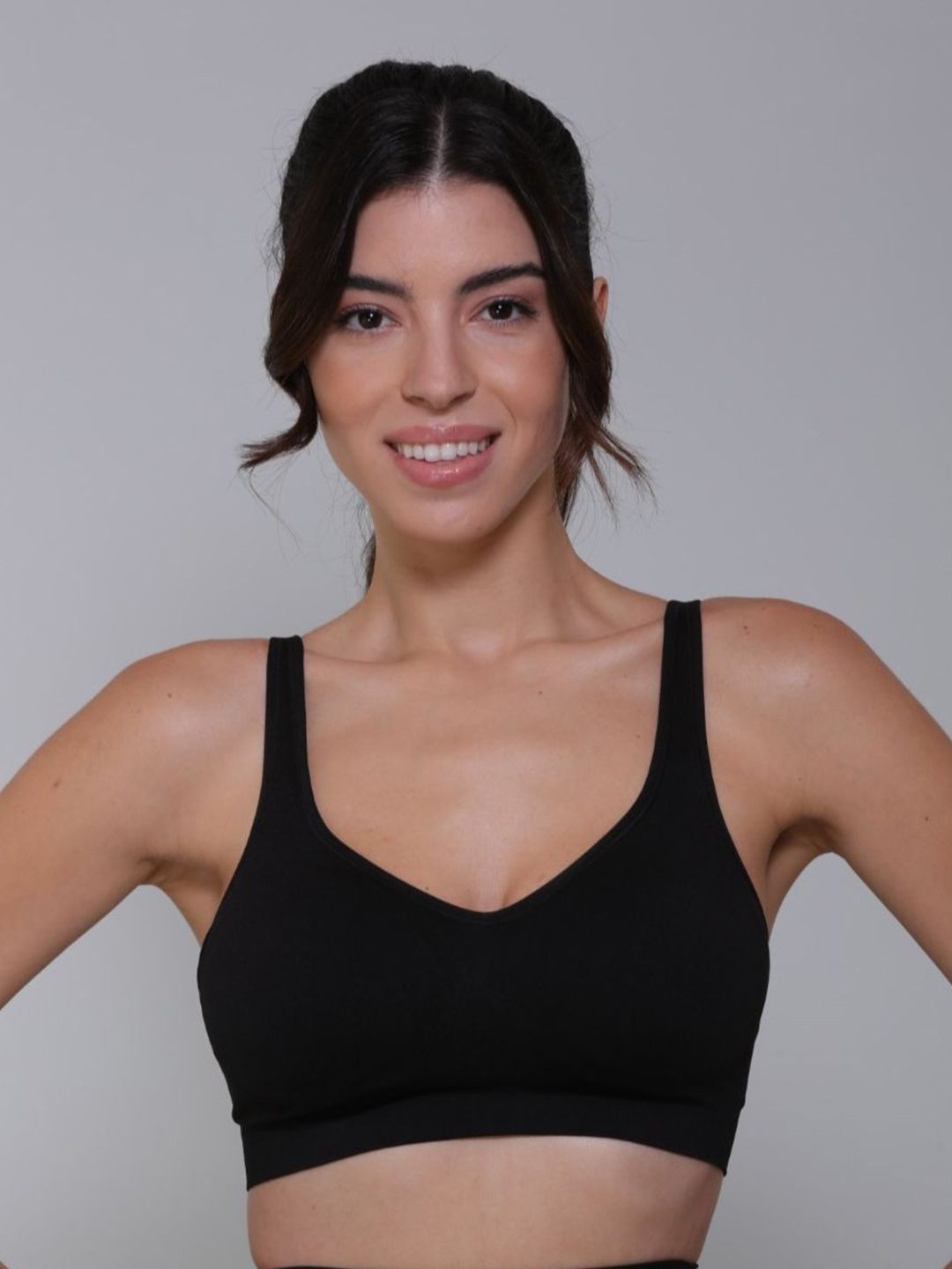 Underneat Full Coverage Lightly Padded Everyday Bra-picture-10