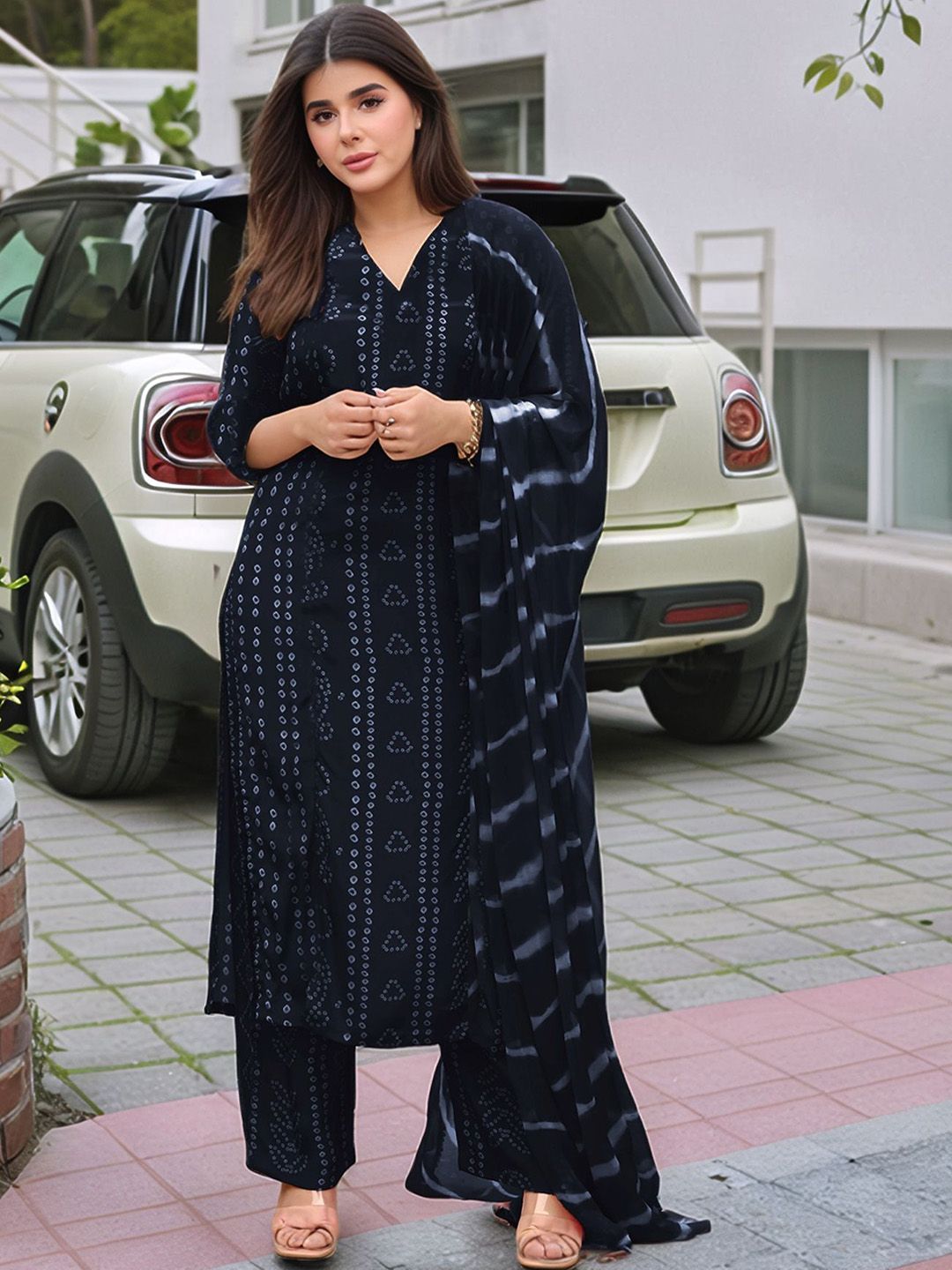 Aaghnya Women Bandhani Printed Regular Kurta with Palazzos & Dupatta
