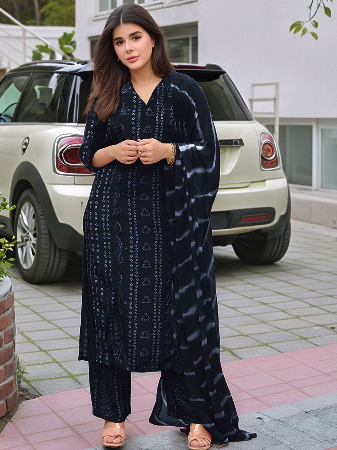 Aaghnya Women Bandhani Printed Regular Kurta with Palazzos & With Dupatta