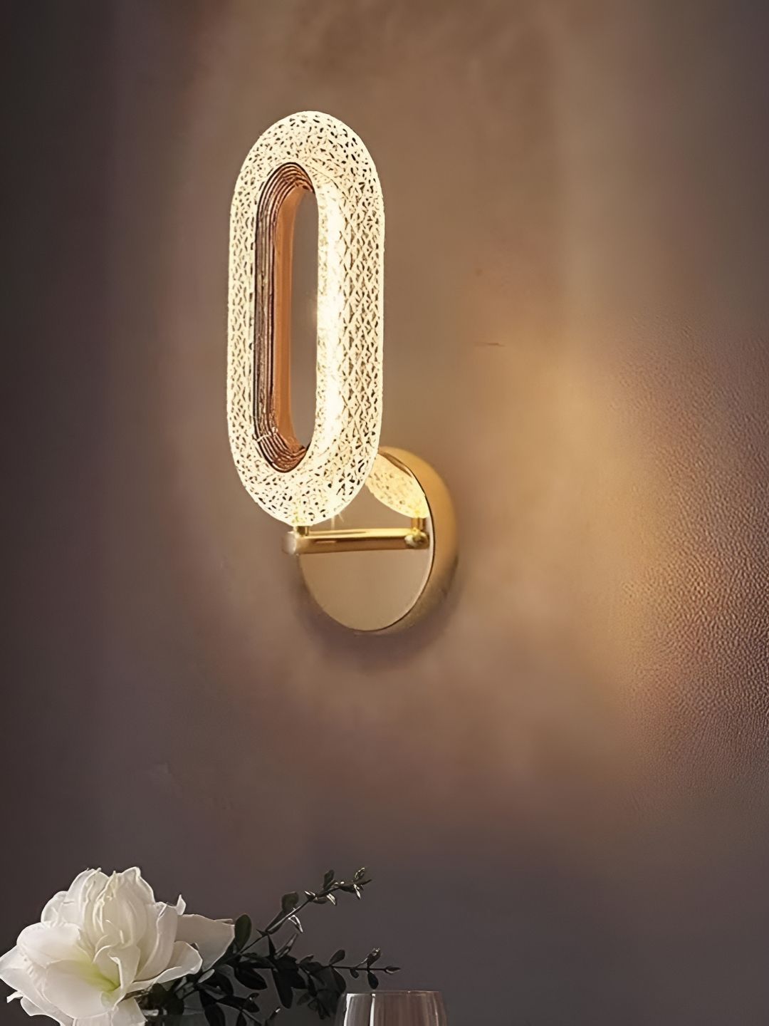 Lyse Decor Gold-Toned Metal Wall Lamp-picture-18