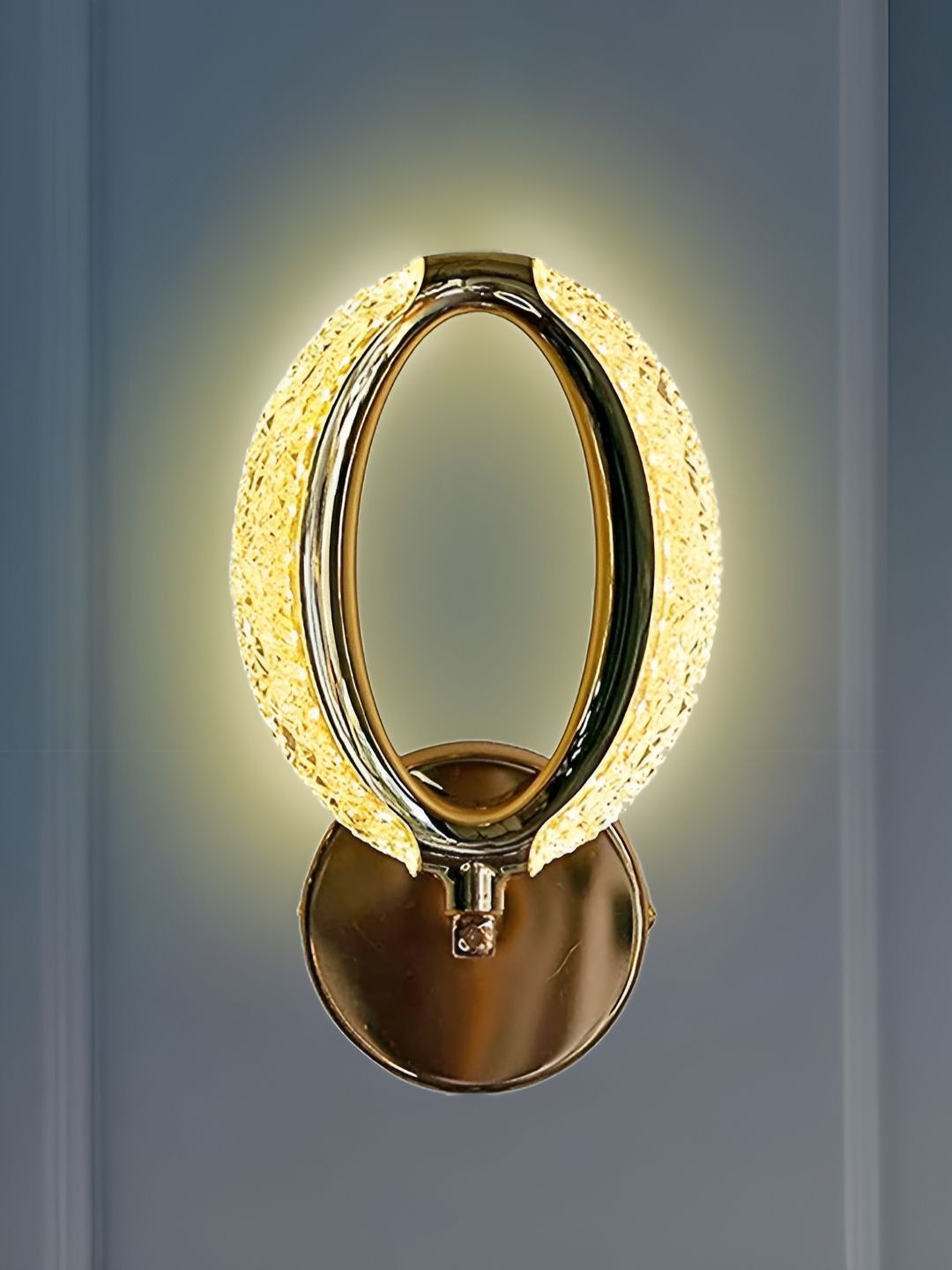 Cruv Gold-Toned Metal Wall Lamp-picture-56