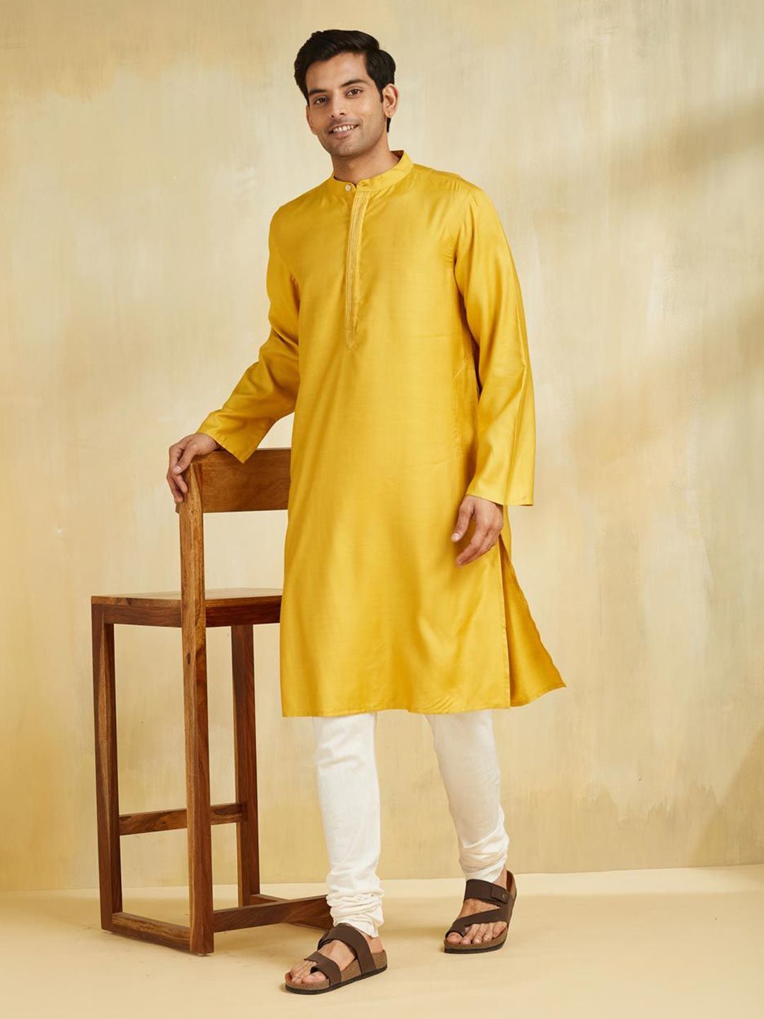 Fabindia Men Flared Sleeves Thread Work Kurta