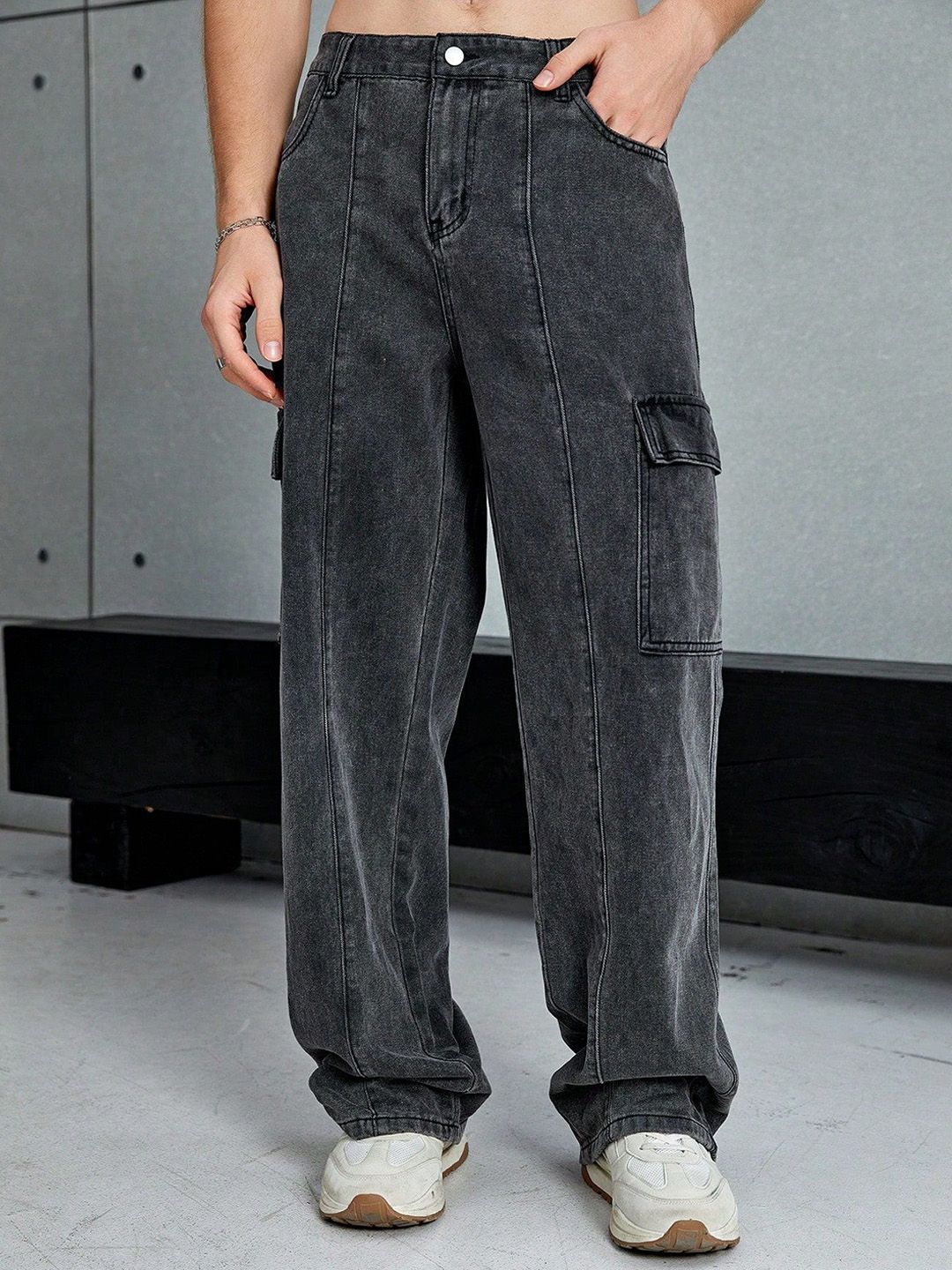 Stylecast X Kotty Men Regular Fit Mid-Rise Stretchable Cargo StylesJeans