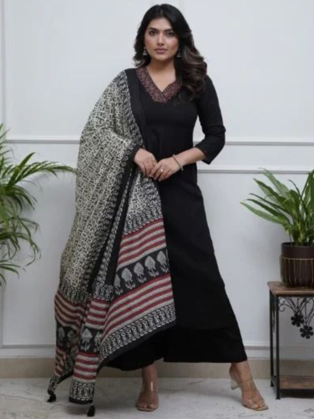 Moda Rapido Women Embroidered Mirror Work Regular Kurta & Palazzos With Dupatta