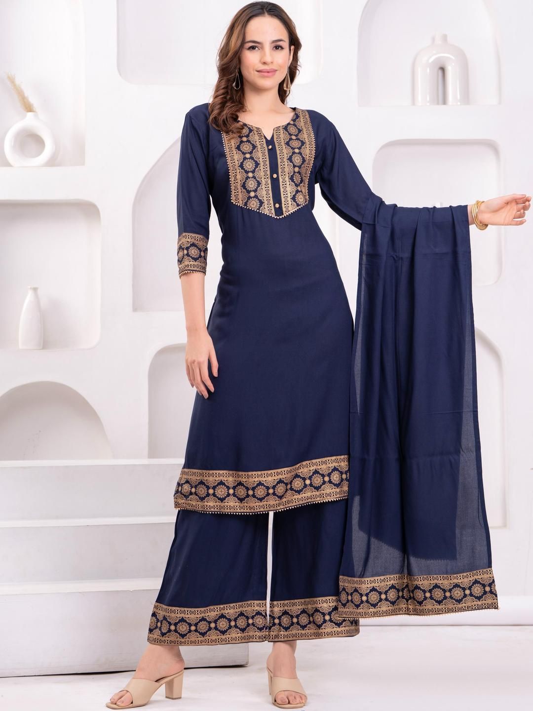 KALINI Women Solid Straight Kurta Set