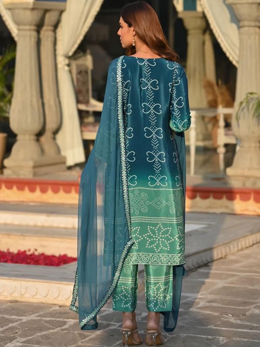 KALINI Women Embroidered Straight Kurta Set