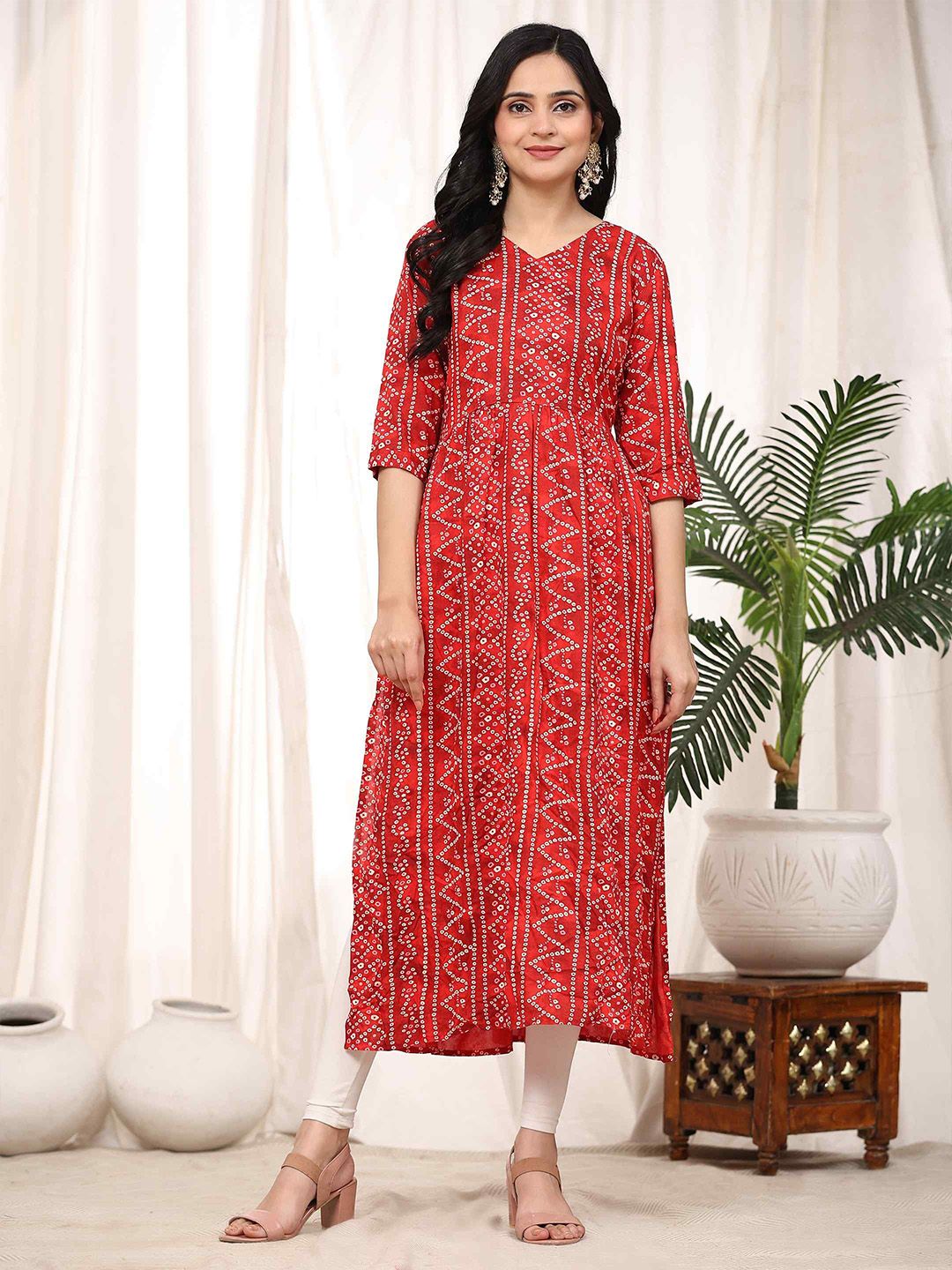 Glomee Bandhani Printed Pleated V-Neck A-Line Kurta-picture-12