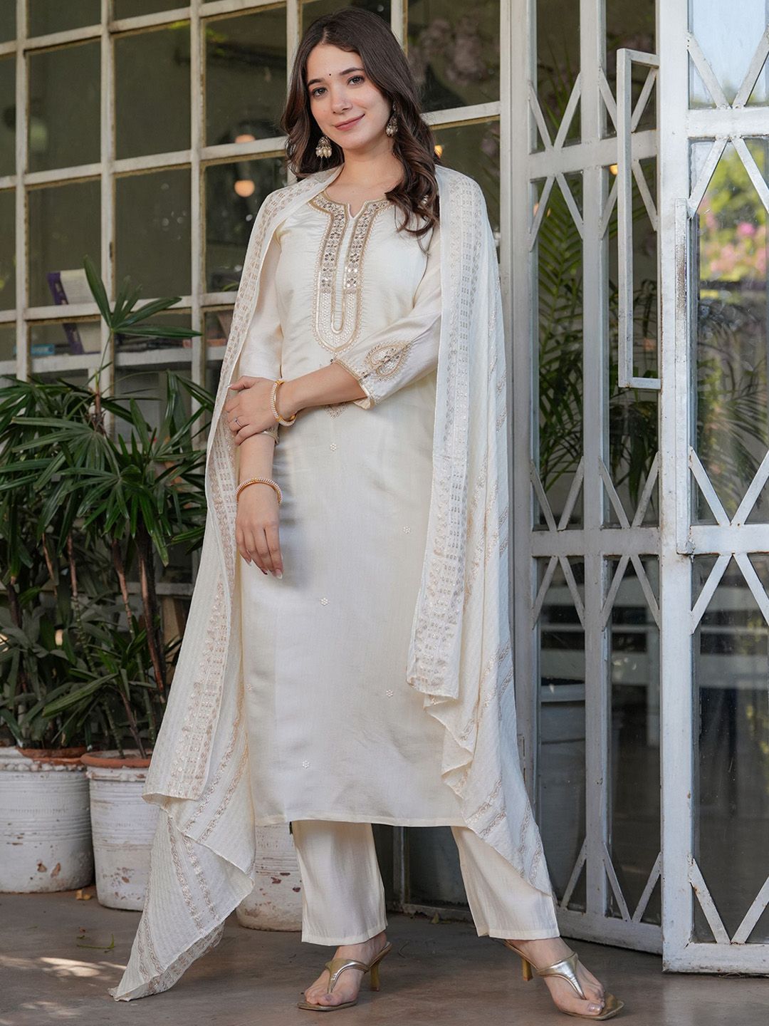 PEENGAX Floral Yoke Design Notch Neck Chanderi Silk Straight Kurta With Trousers & Dupatta
