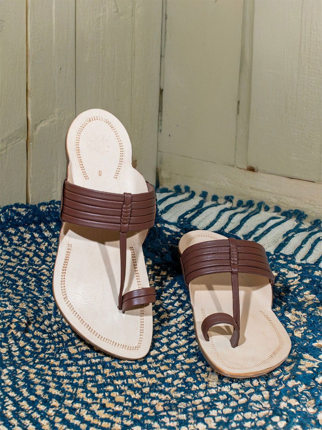 House of Pataudi Men Leather Kolhapuri Chappal-picture-14