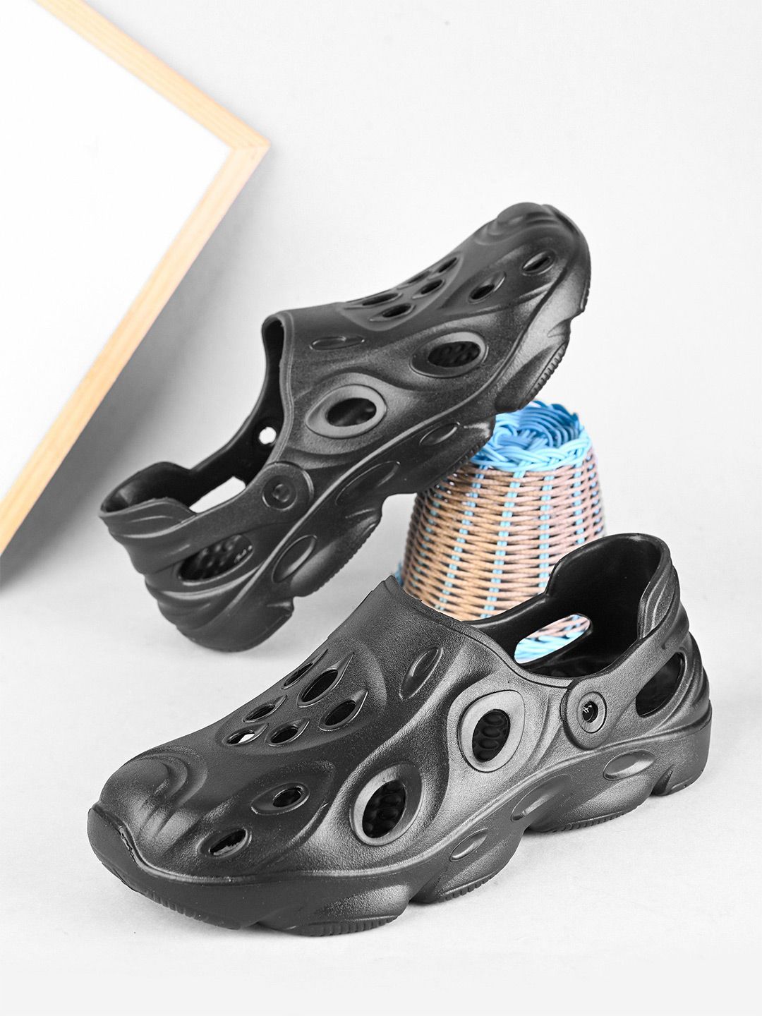 Mast & Harbour Men Self Design Clogs-picture-21