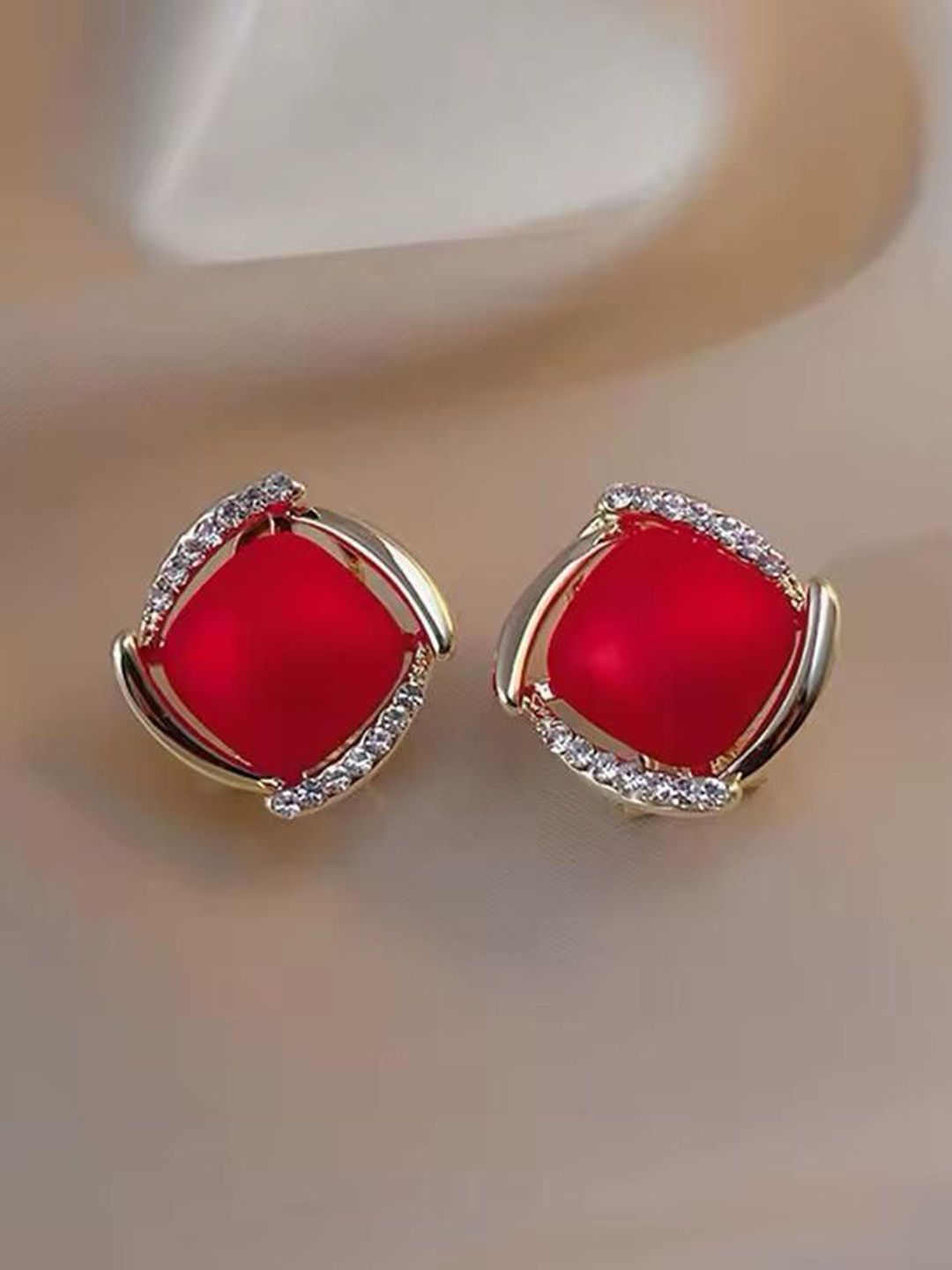 PASU FASHION Gold-Plated Pearls & Rhinestone Studded Square Shaped Studs-picture-10