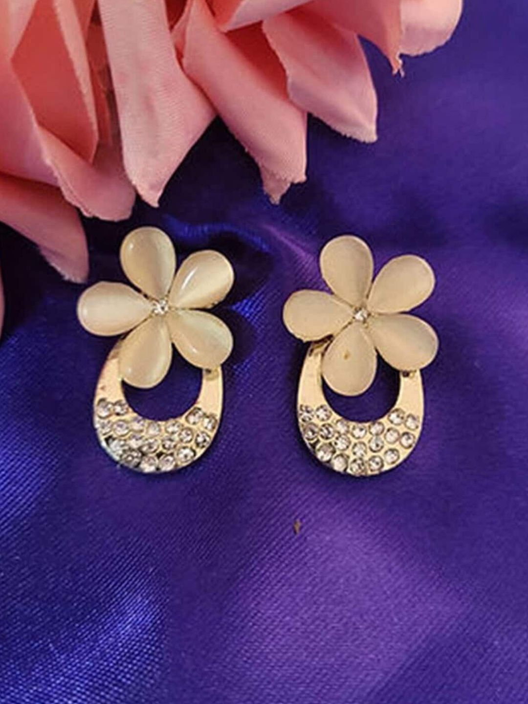 PASU FASHION Gold-Plated Artificial Stones Studded Floral Drop Earrings-picture-36