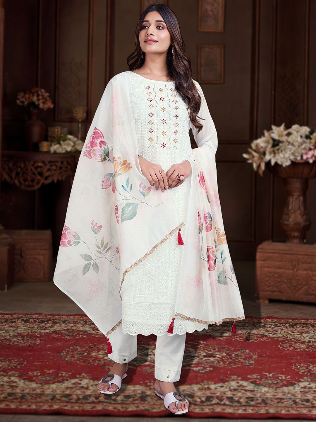 MOJILAA Women Floral Regular Beads and Stones Kurta with Trousers & With Dupatta