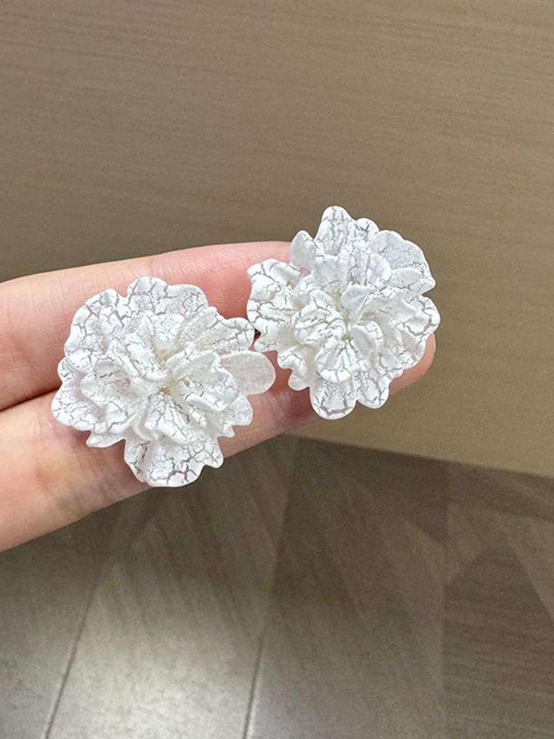 StyleCast x Revolte Floral Shape Studs-picture-30