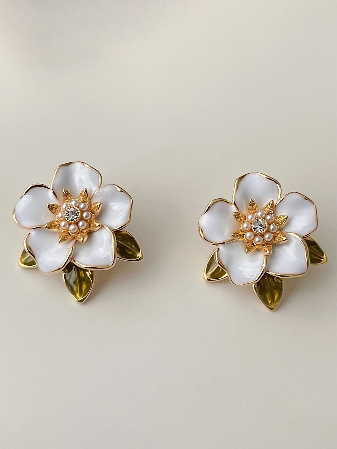 PASU FASHION Gold-Plated Artificial Stones Studded And beaded Floral Shaped Studs-picture-11