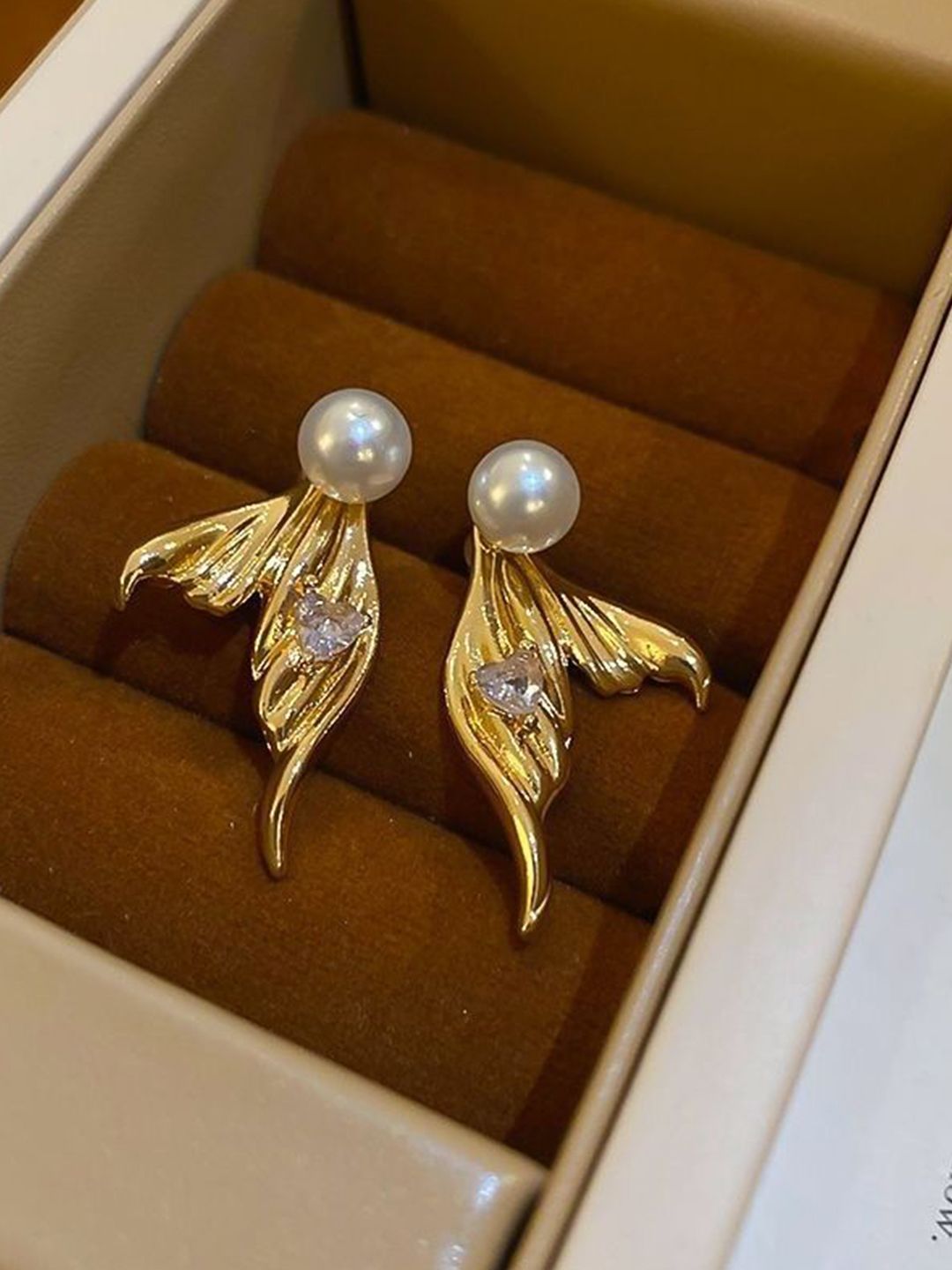 PASU FASHION Gold-Plated Artificial Stone Studded & Pearls Beaded Contemporary Studs-picture-35