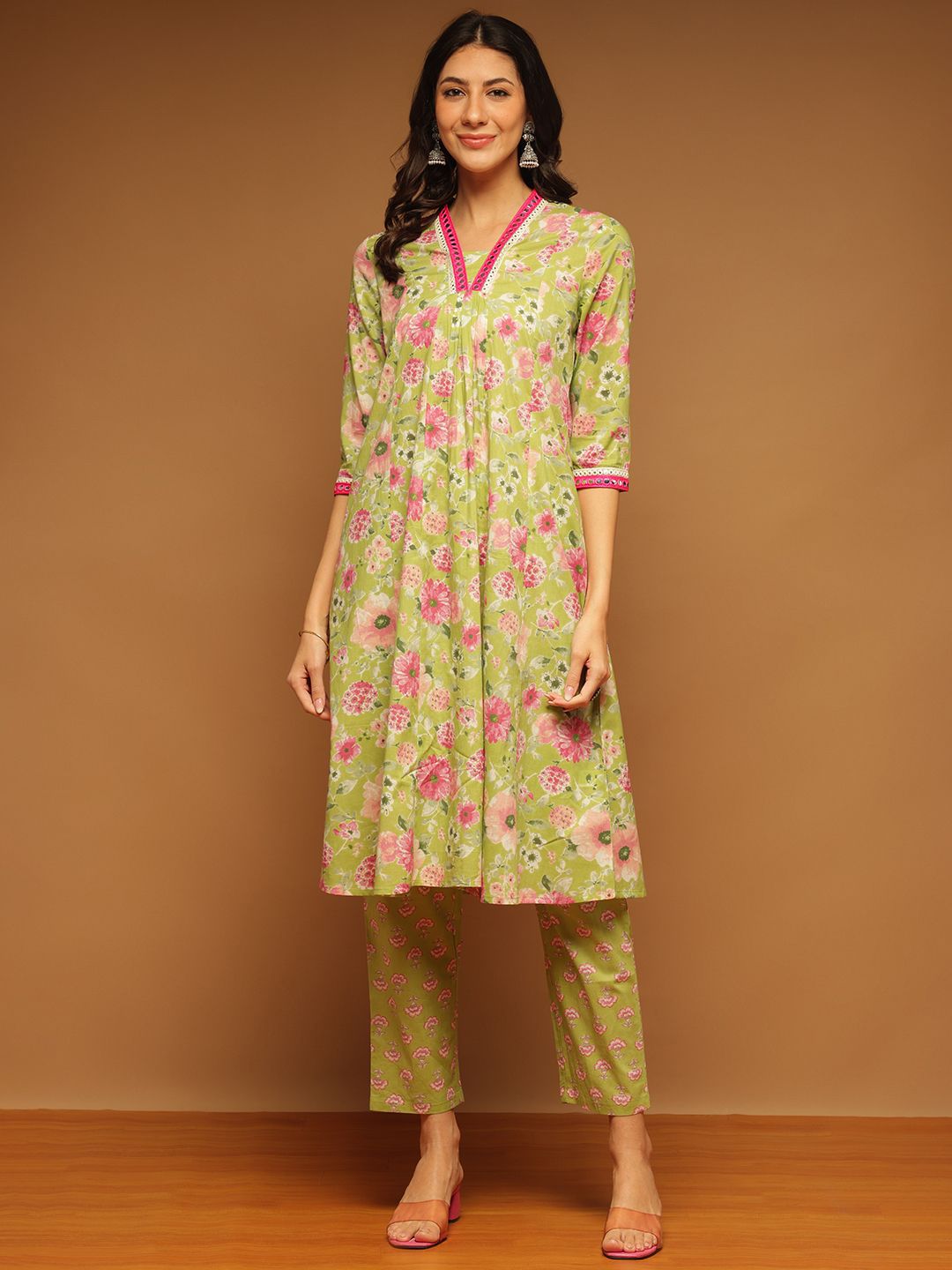 Anouk Women Floral Printed Panelled Mirror Work Pure Cotton Kurta with Trousers