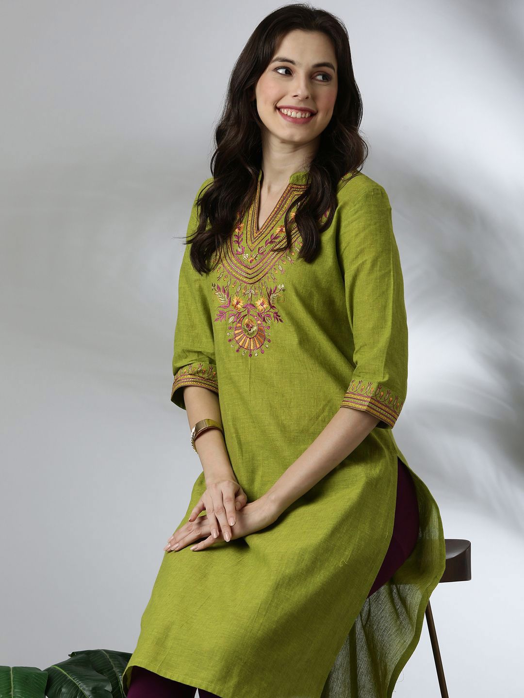 Anouk Floral Yoke Design Mandarin Collar Thread Work Pure Cotton Straight Kurta-image-40