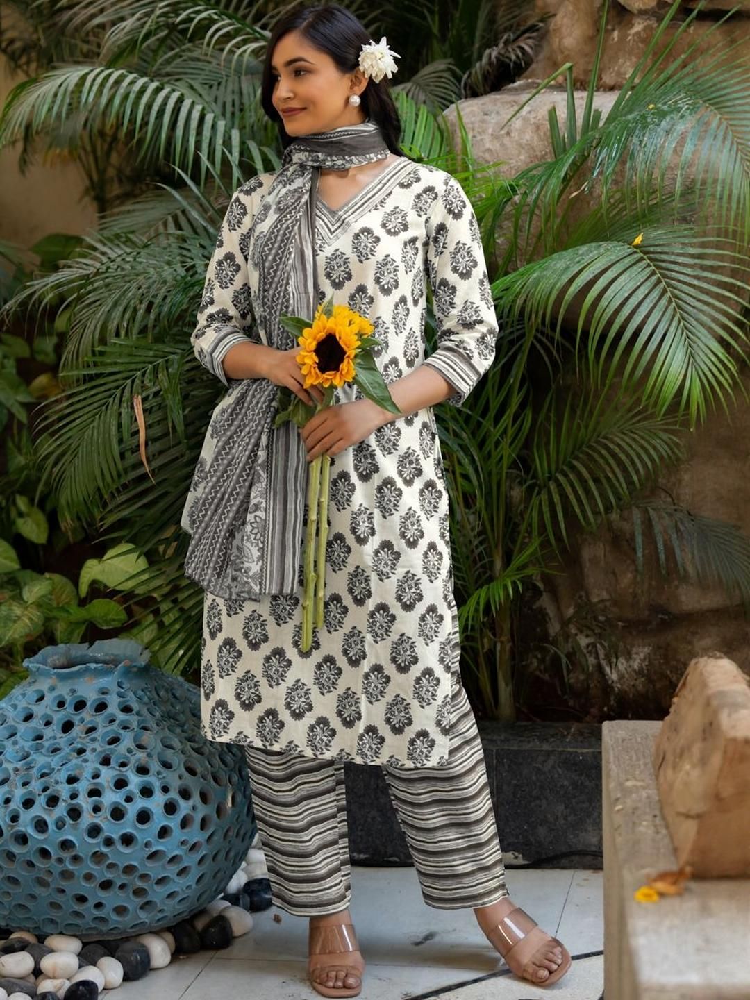 KALINI Women White Pure Cotton Kurta Sets