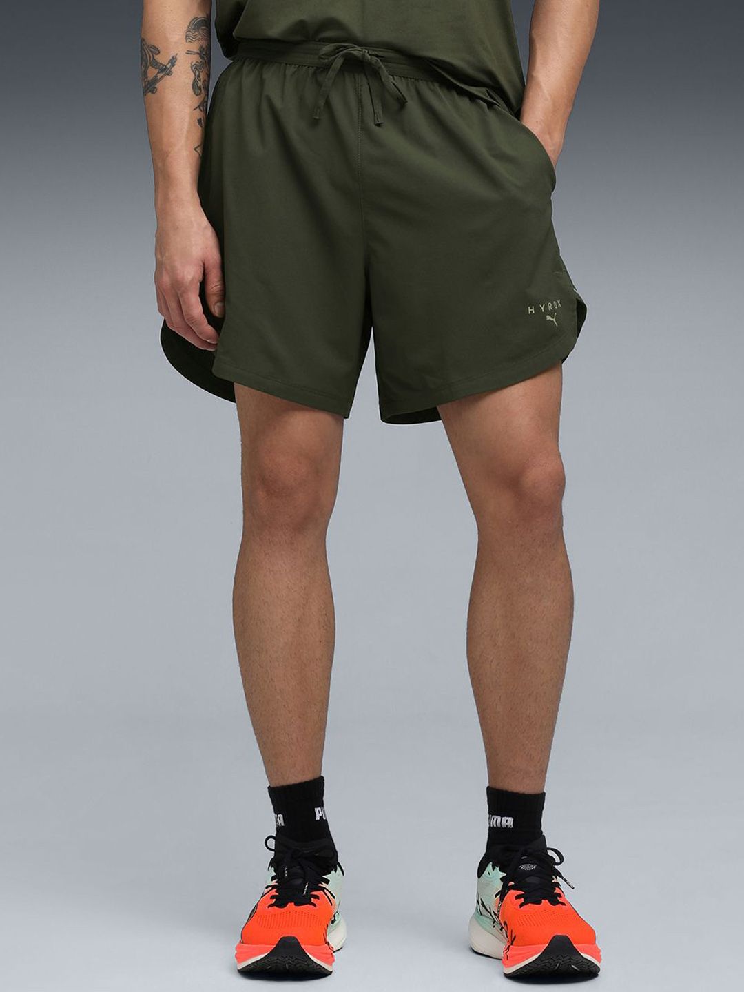 Puma Hyrox 6' Ultraweavve Men Solid Mid Rise Above knee Length Shorts-image-24