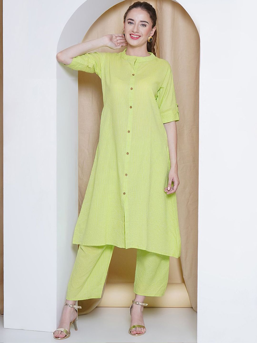 LABEL KASHI Women Striped Kurta with Trousers