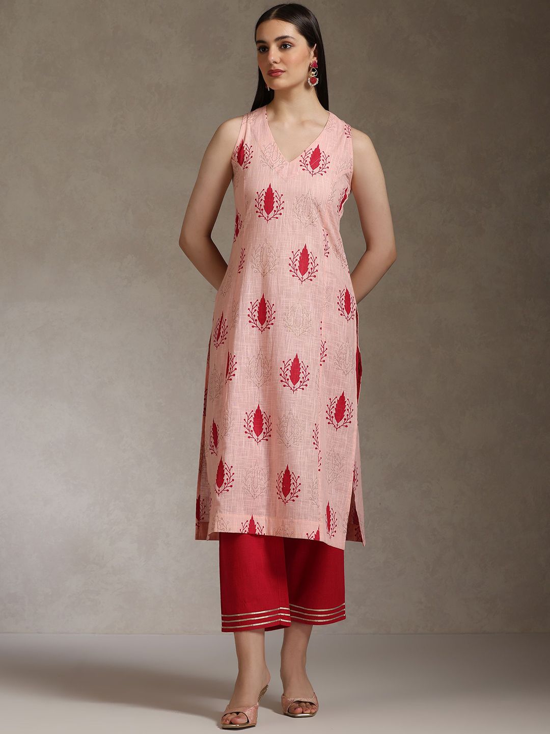 Khushal K Women Ethnic Motifs Printed Cotton Kurta with Trousers