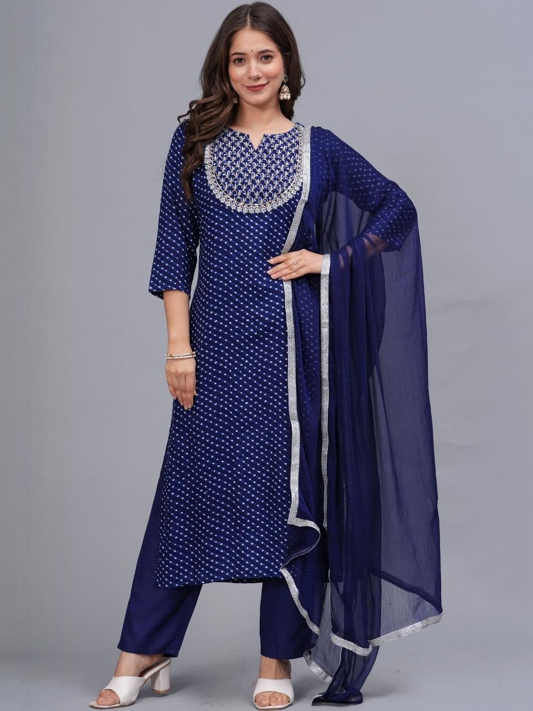 Amayra Women Blue Viscose Rayon Kurta Sets