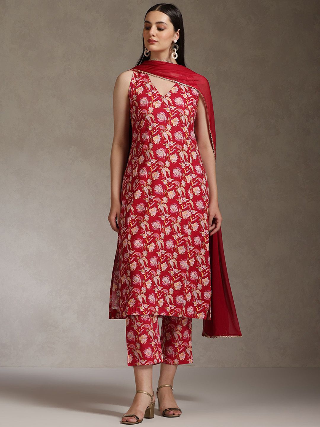 Khushal K Floral Printed V-Neck Pure Cotton Straight Kurta With Trousers & Dupatta