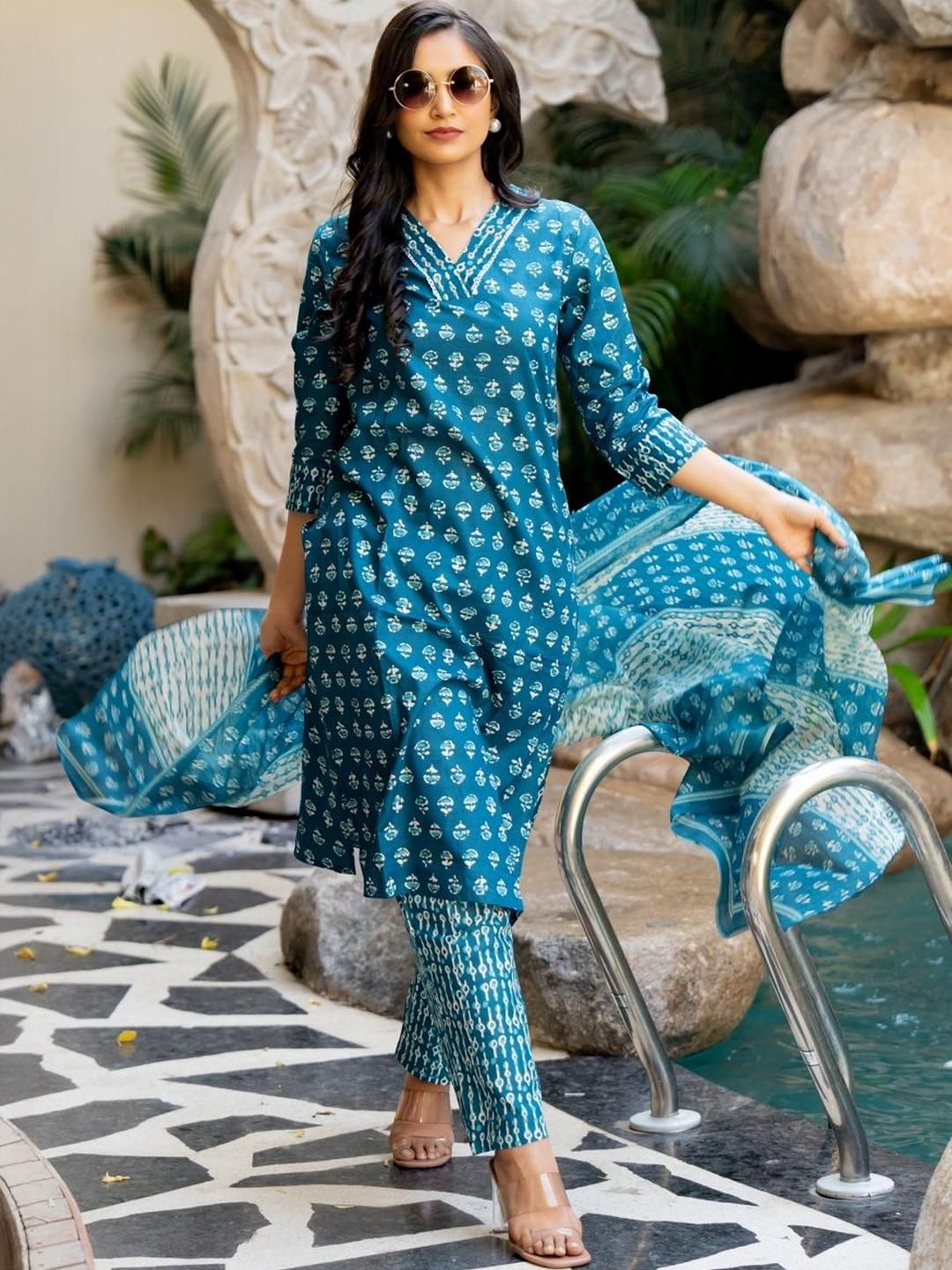 KALINI Women Turquoise Blue Pure Cotton Kurta Sets