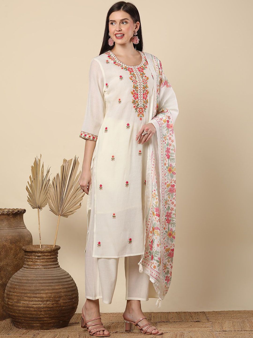Embroidered Thread Work Kurta Set main image 0