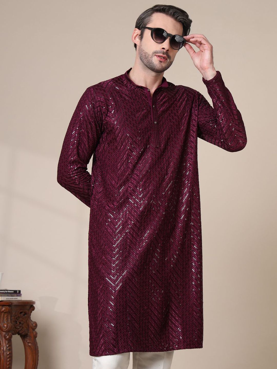 ADHIRAJAN Men Geometric Embroidered Cold-Shoulder Sleeves Chikankari Kurta-picture-26