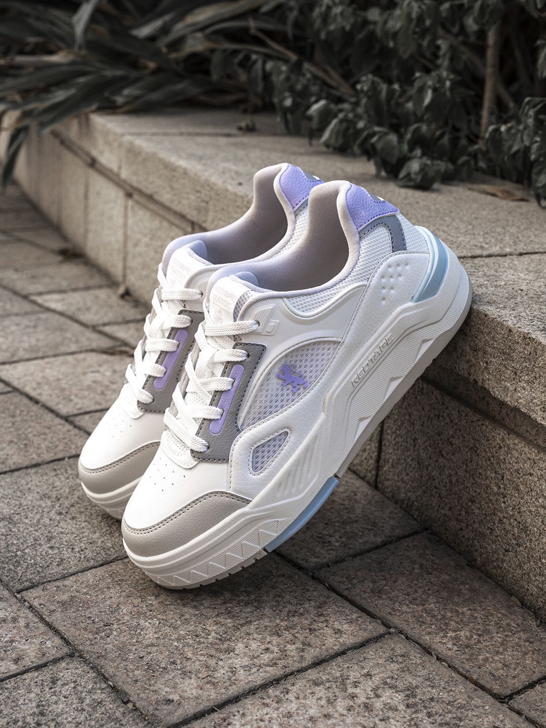 Red Tape Women Colourblocked Sneakers