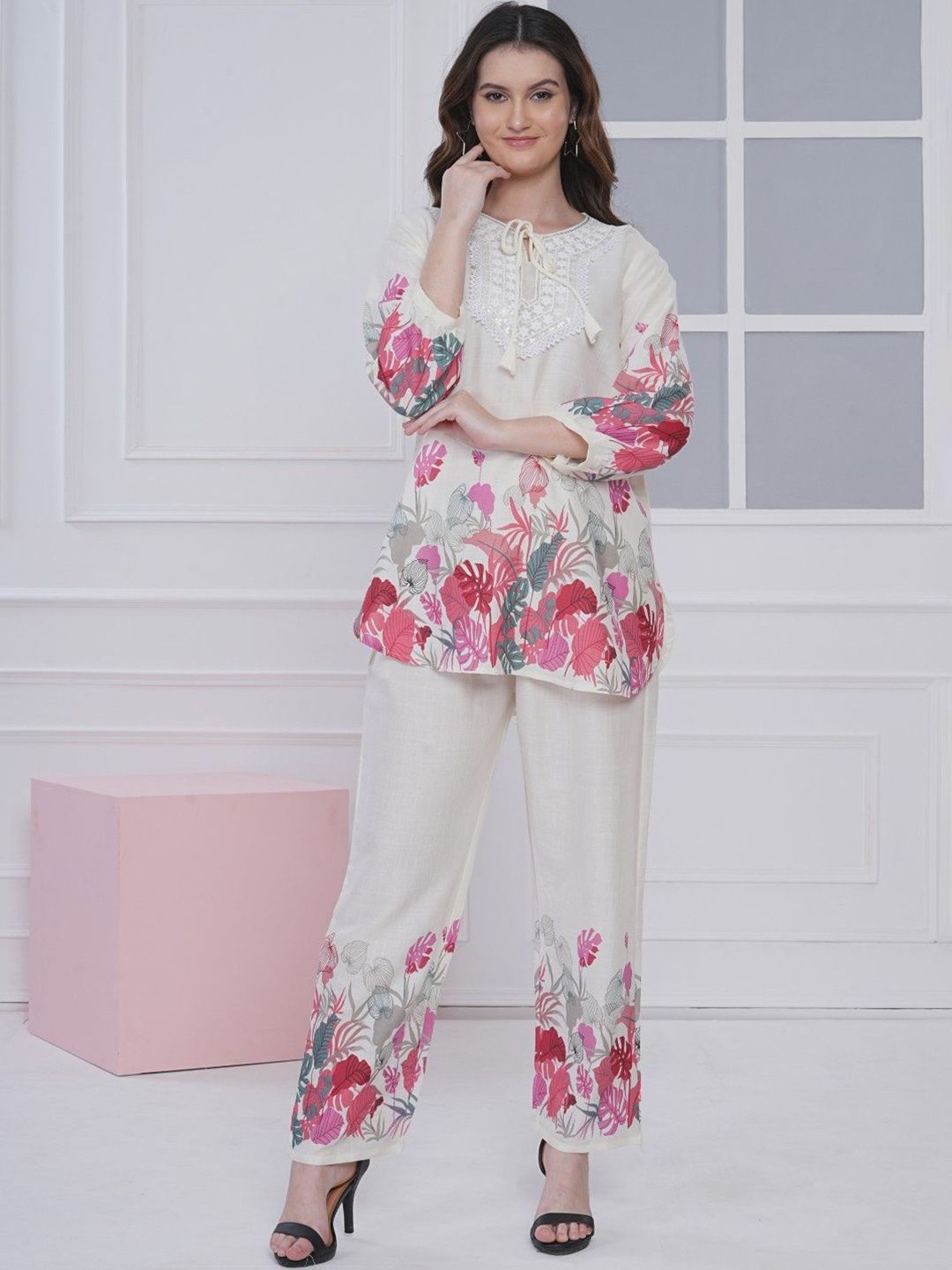 NEYSA Floral Printed Pure Cotton Round Neck Tunic With Trousers Co-Ords-picture-26