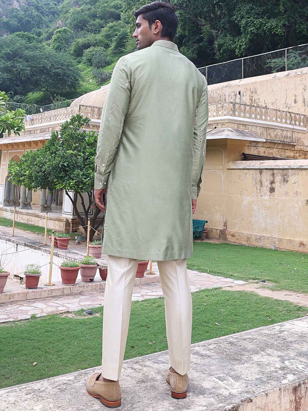 Floral Embroidered Mandarin Collar Regular Mirror Work Kurta & Trousers & Dupatta