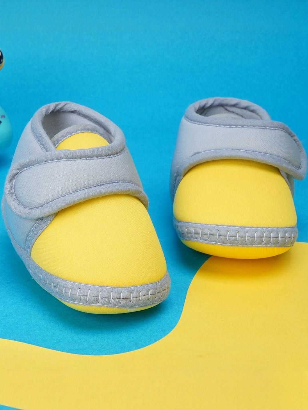 NESKA MODA Kids Yellow Cotton Booties-picture-55