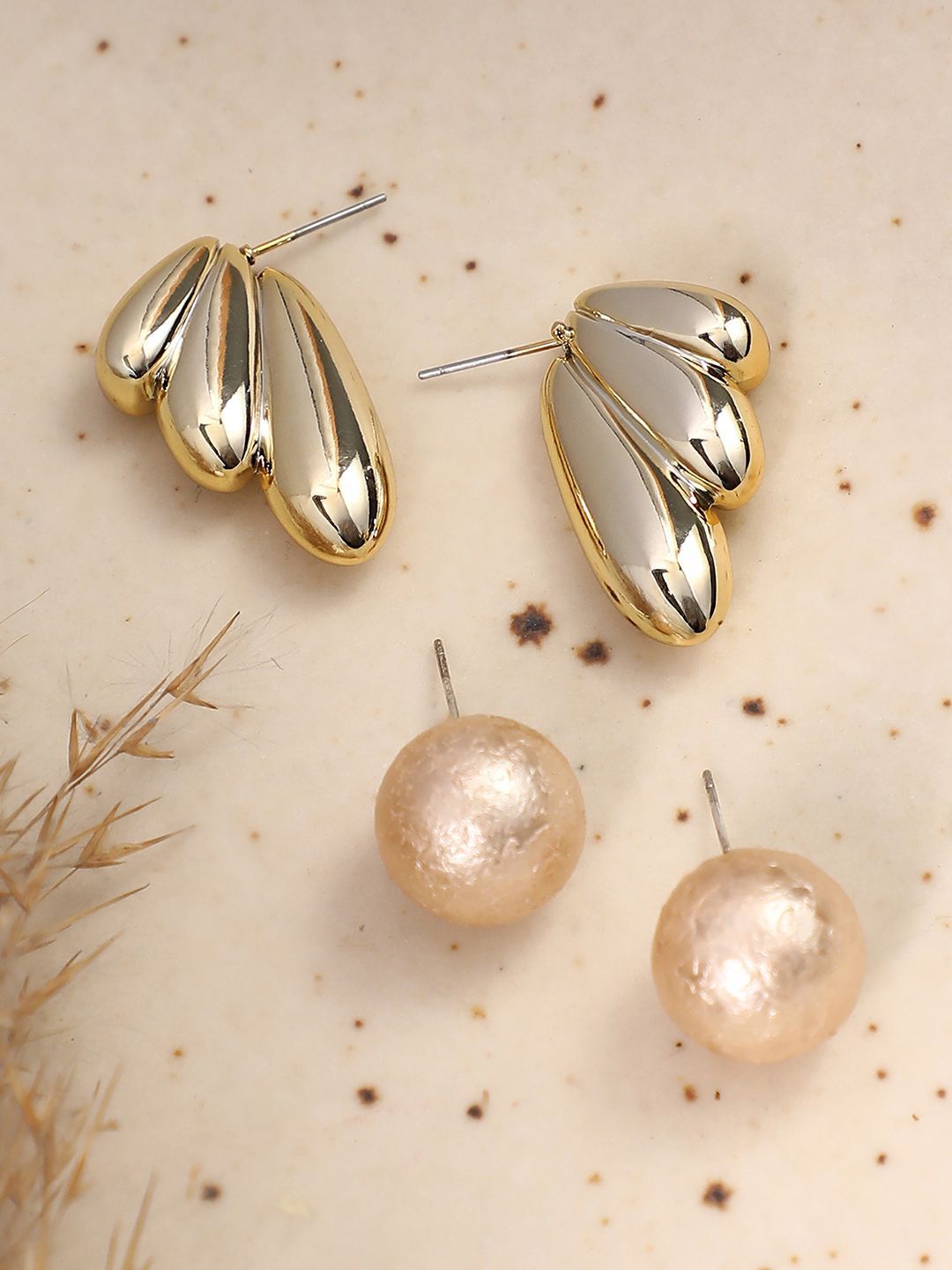 SOHI Set of 2 Gold-Plated Contemporary Studs-picture-49